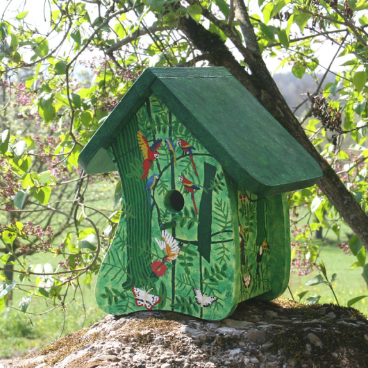 Bild des Nistkasten Urwald klein mit fein gemalten Pflanzen, Schmetterlingen und Vögeln