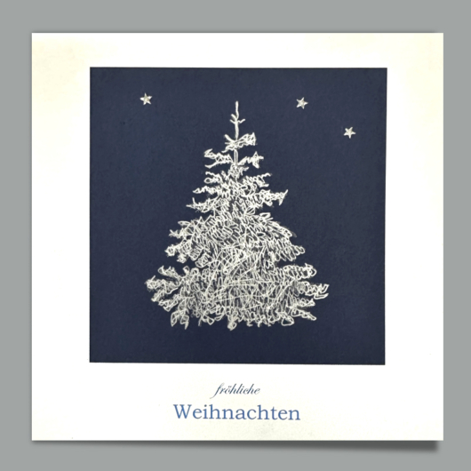 Bild der Weihnachtskarte «Trix» mit silbernen Tannen und Sternen auf dunkelblauem Hintergrund